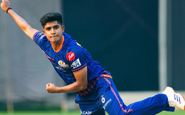 IPL 2025 - Mumbai Indians sign Raghu Sharma as replacement for injured Vignesh Puthur